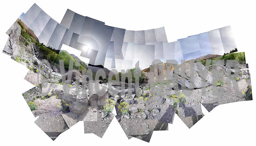 Photo panoramique de l&rsquo;oued Ifni &ndash; Imlil &ndash; Montagne du haut-Atlas - Maroc - Afrique - H&eacute;misph&egrave;re nord - Terre - Syst&egrave;me solaire - Voie Lact&eacute;e.